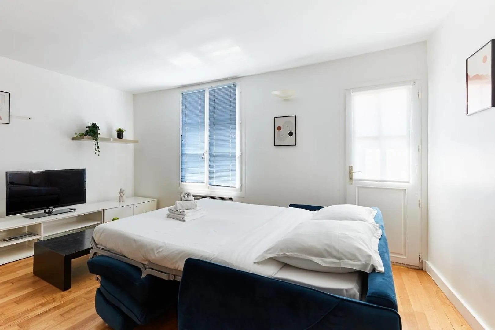 Bnbnook - Chic 1Br With Balcony - Latin Quarter Paris