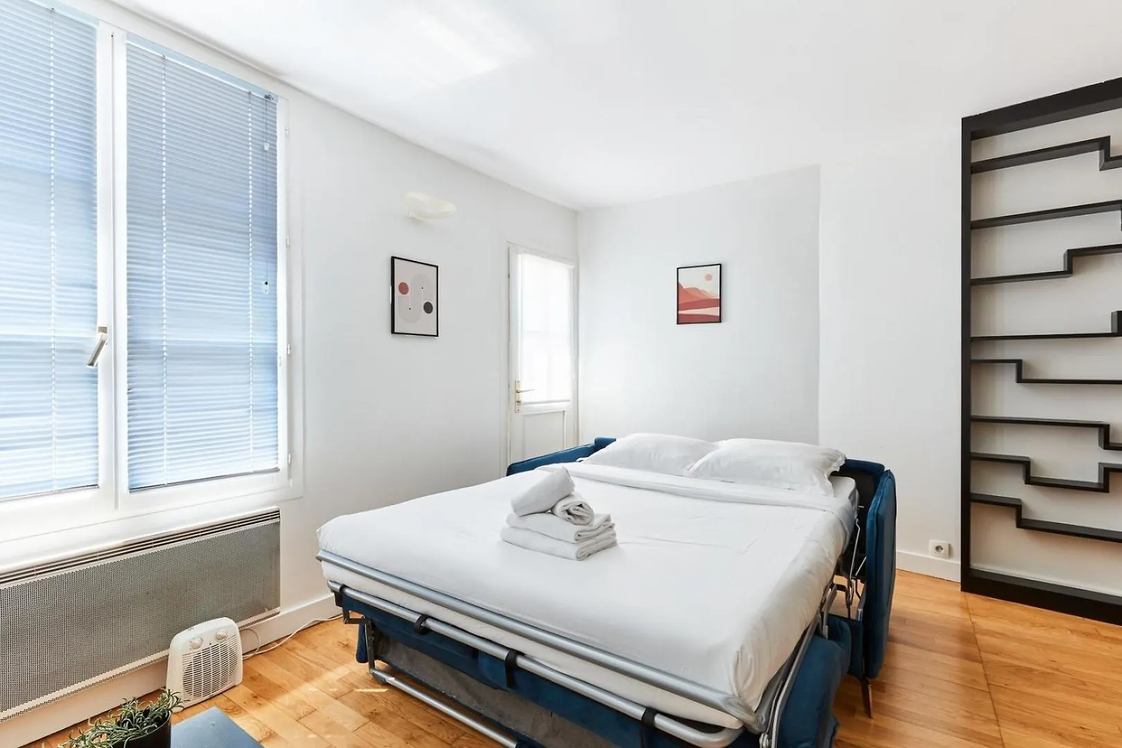 Bnbnook - Chic 1Br With Balcony - Latin Quarter Paris 0*,  France